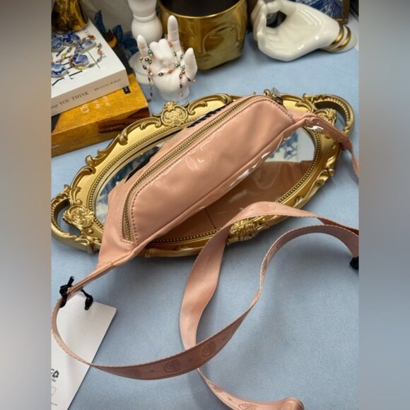 🆕 CHIARA FERRAGNI 🧿 NWT Eyelike Embroidered Bumbag, Peach Faux Leather - Picture 7 of 15